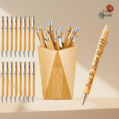 اسمك محفور للأبد على طبيعة الخشب